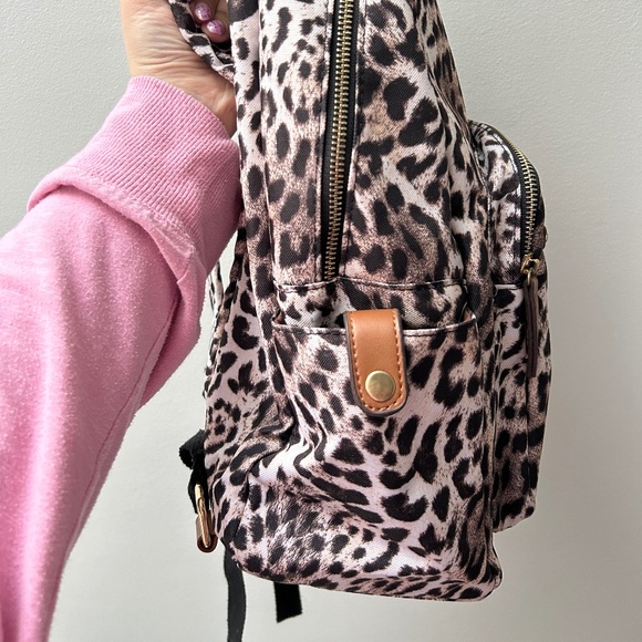 Adrienne Vittadini Cheetah Print Backpack - Picture 3 of 7